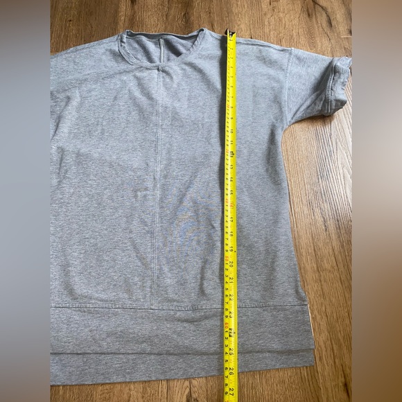 Lululemon Cut Above Tee Side Slit Terry Cloth Short Sleeve Sweatshirt Gray - Picture 4 of 6